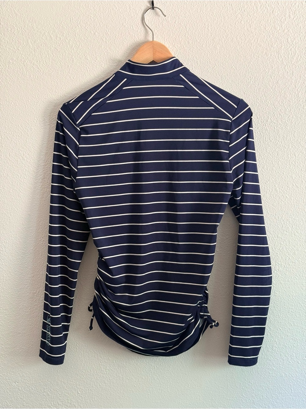 Carve Designs Rashguard and Bottoms set - Picture 3 of 6
